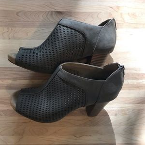 Giani Bernini Perforated Booties